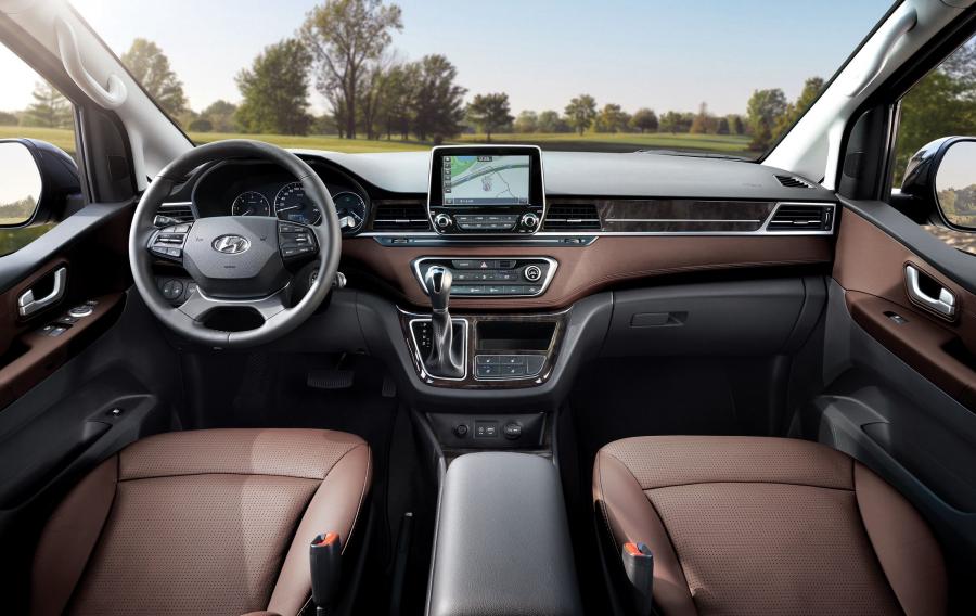 Торпедо Hyundai Grand Starex 2018 года  (фото 3 из 3)